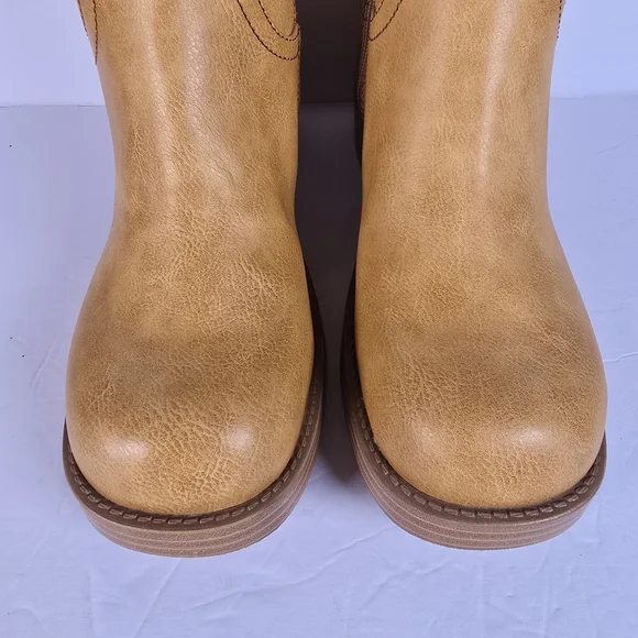 NWOT No Boundaries Women's Tall Riding Boots Size 9 Western Equestrian Tan - Picture 3 of 10